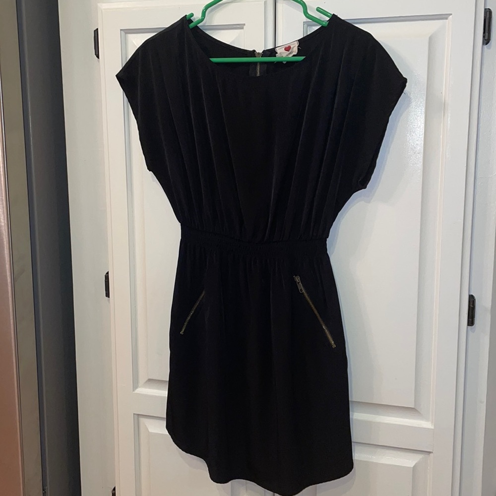 . Cute💖 Black dress! Size small